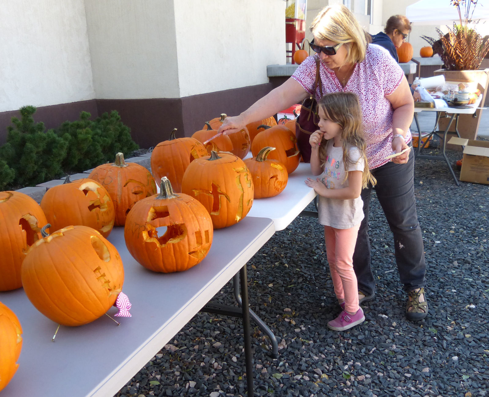 Pumpkin carving contest
